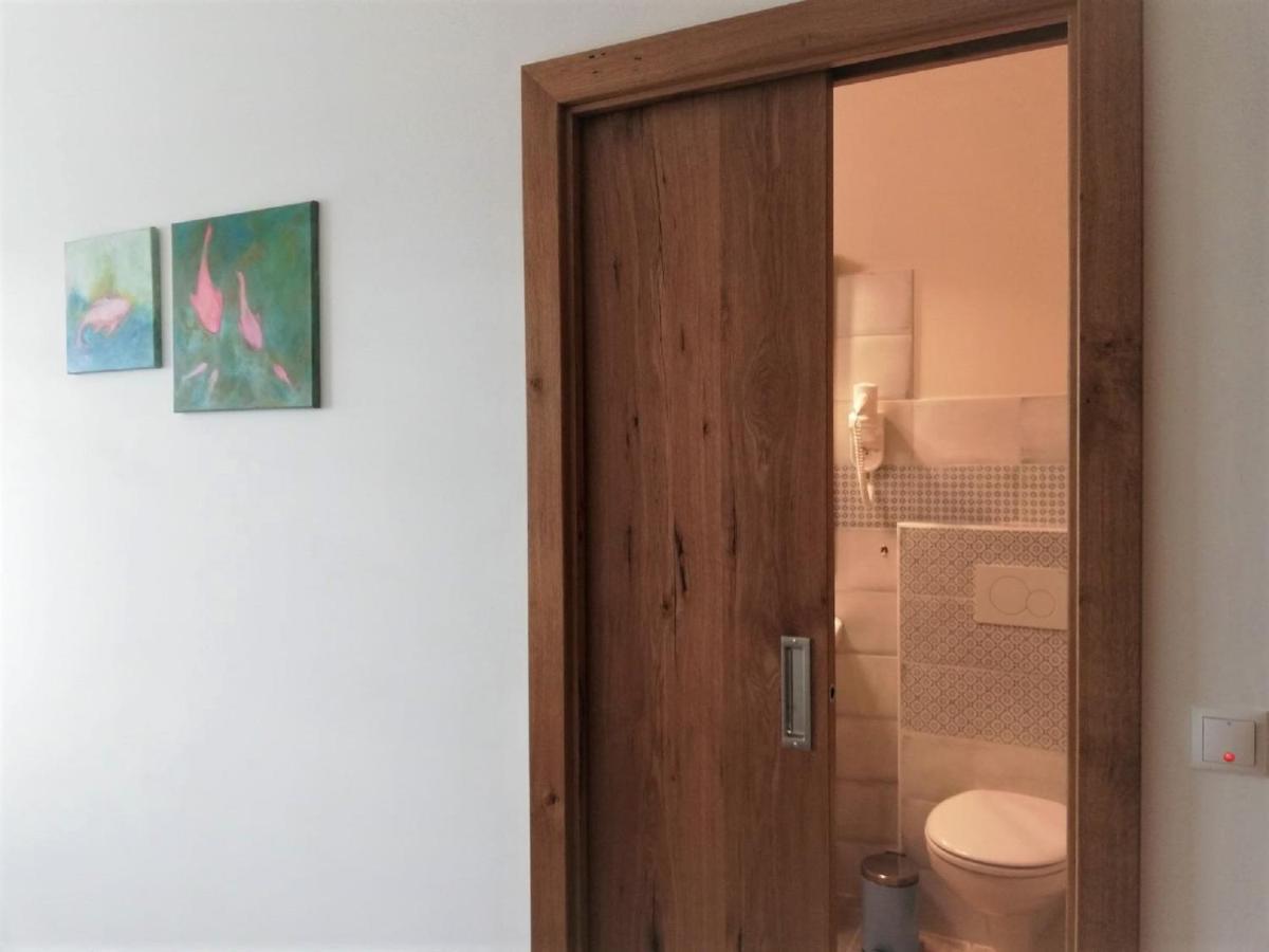 Haus Monti Hotell Maria Lanzendorf Eksteriør bilde