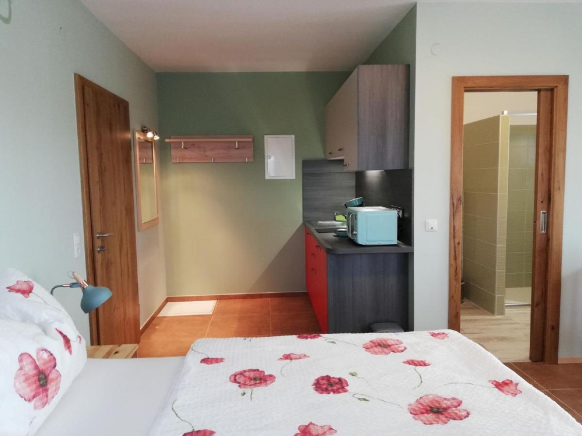 Haus Monti Hotell Maria Lanzendorf Eksteriør bilde