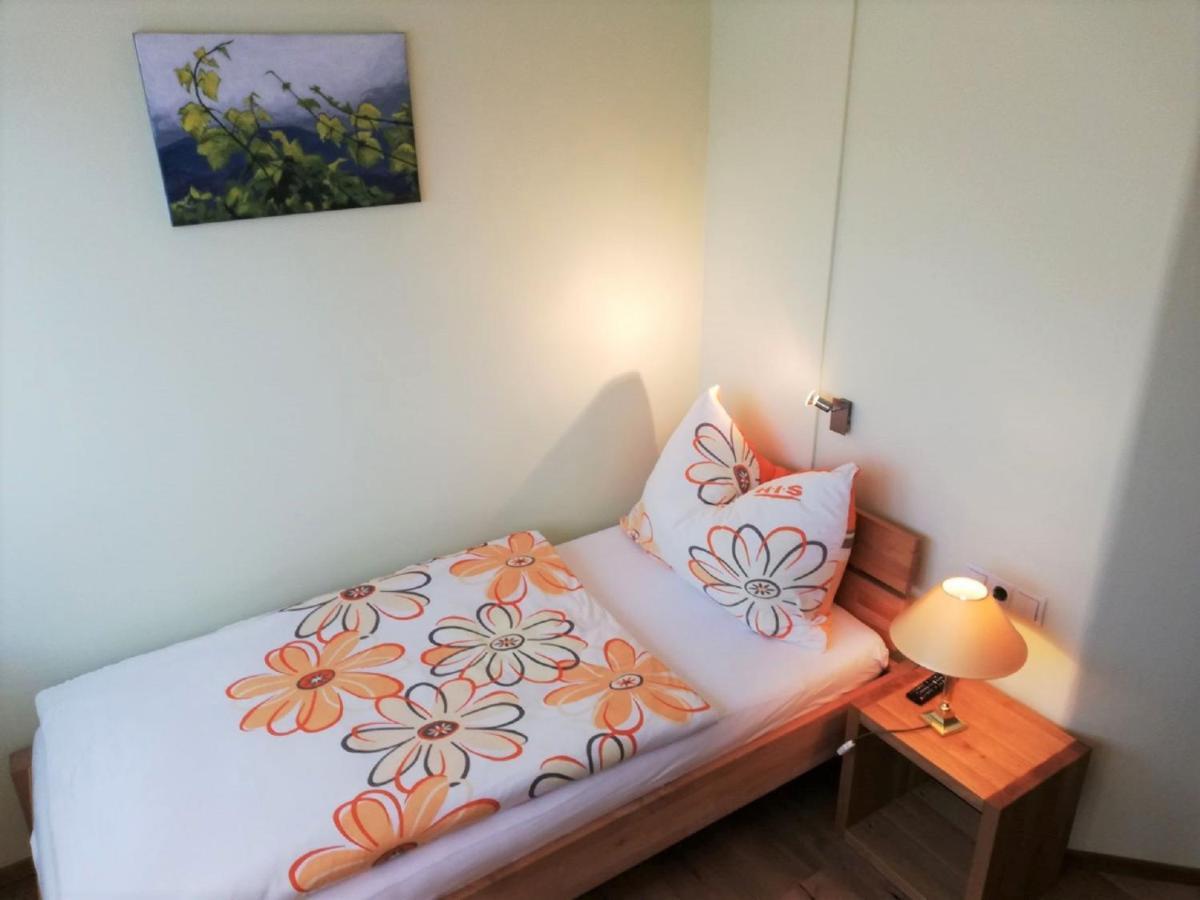 Haus Monti Hotell Maria Lanzendorf Eksteriør bilde